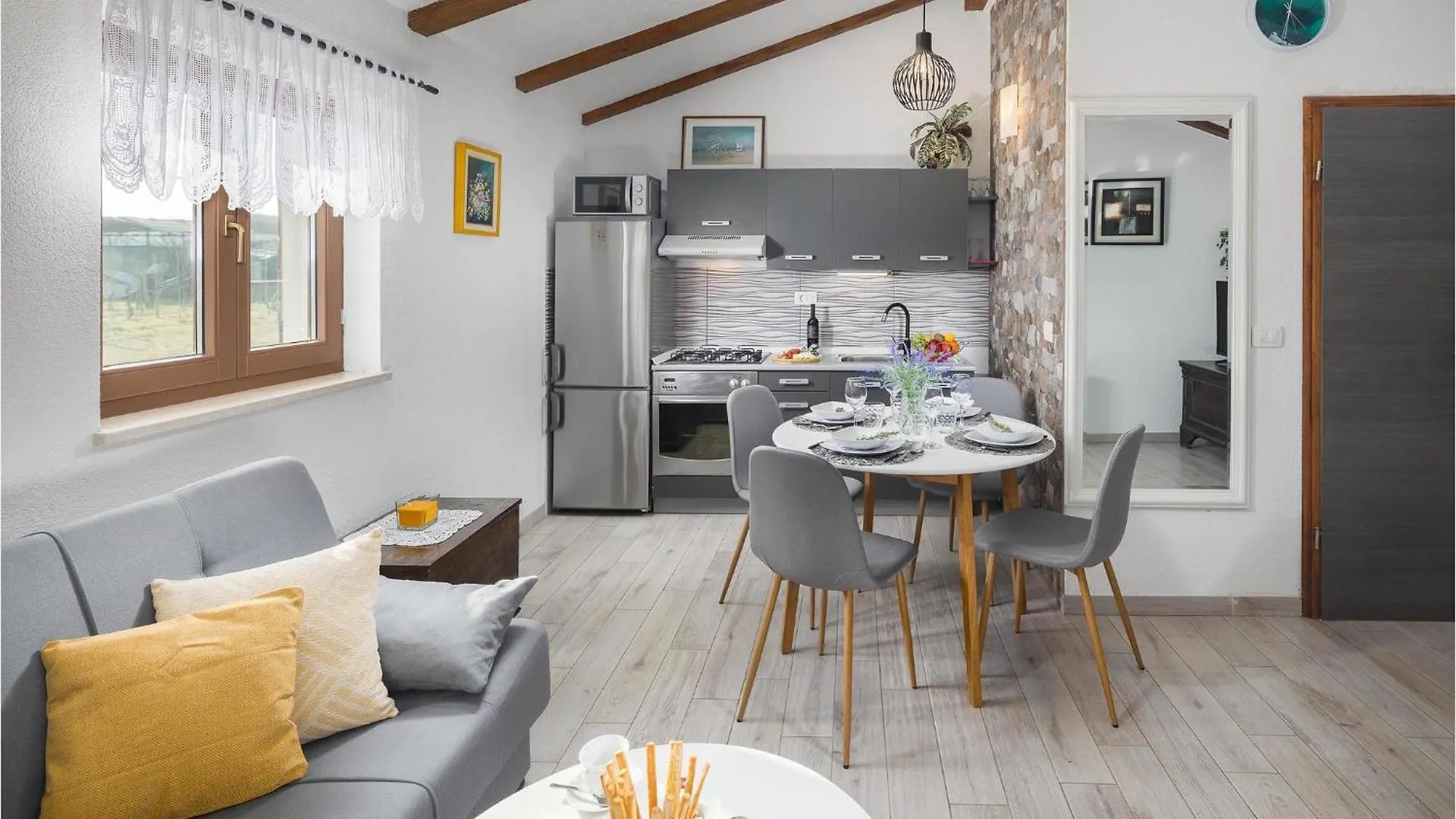 Awesome Home In Rovinj With Kitchen Holiday home
